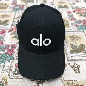 👑POSH NWT ALO Yoga Off-Duty Baseball Cap